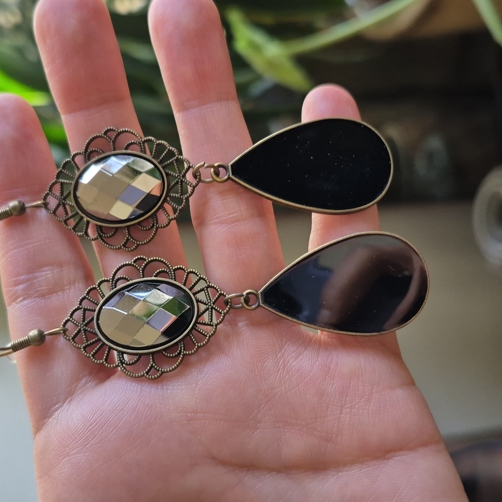 Gothic Black Teardrop Earrings